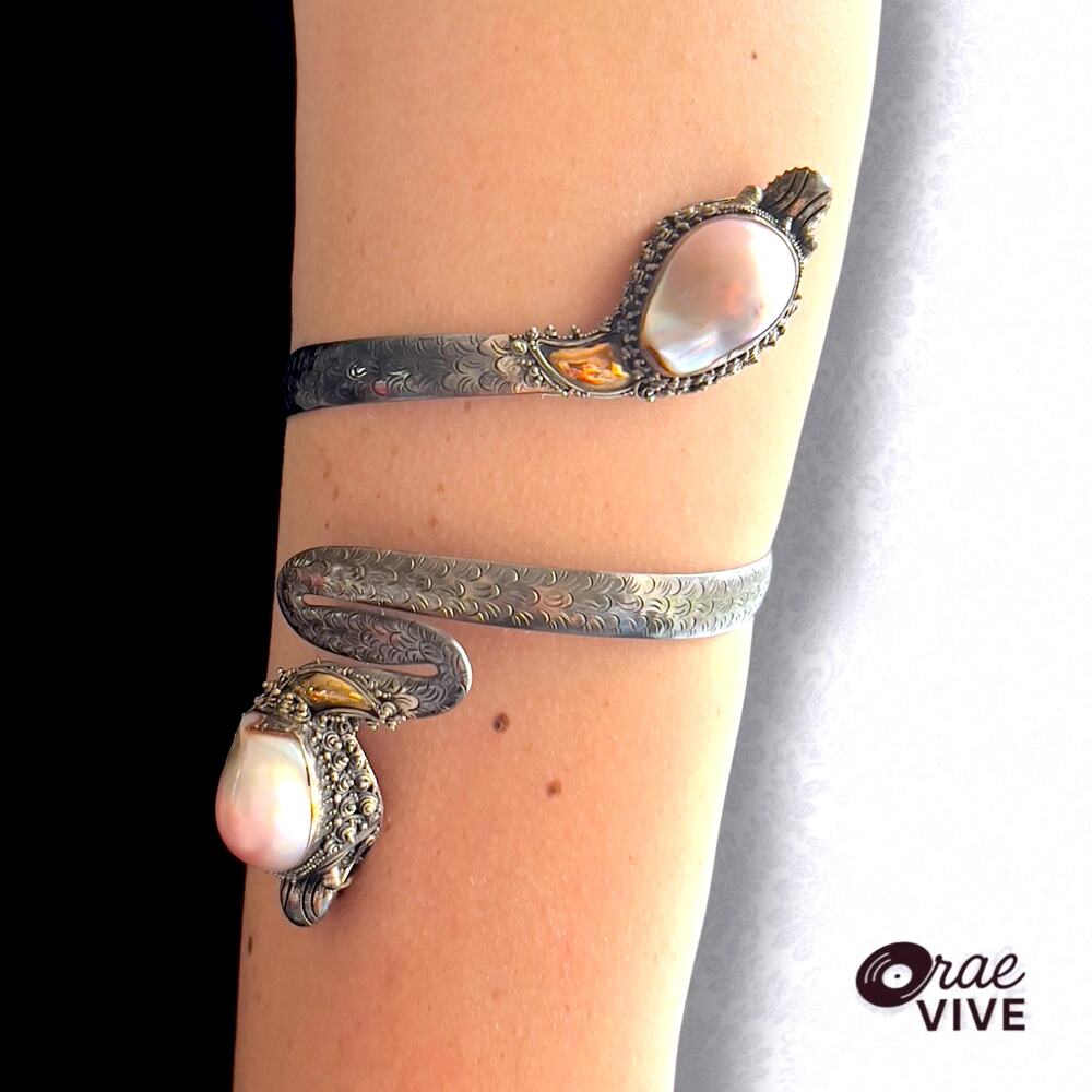 Vintage Sterling Silver 925 Thai Naga Dragon Arm Cuff with Baroque Pearl